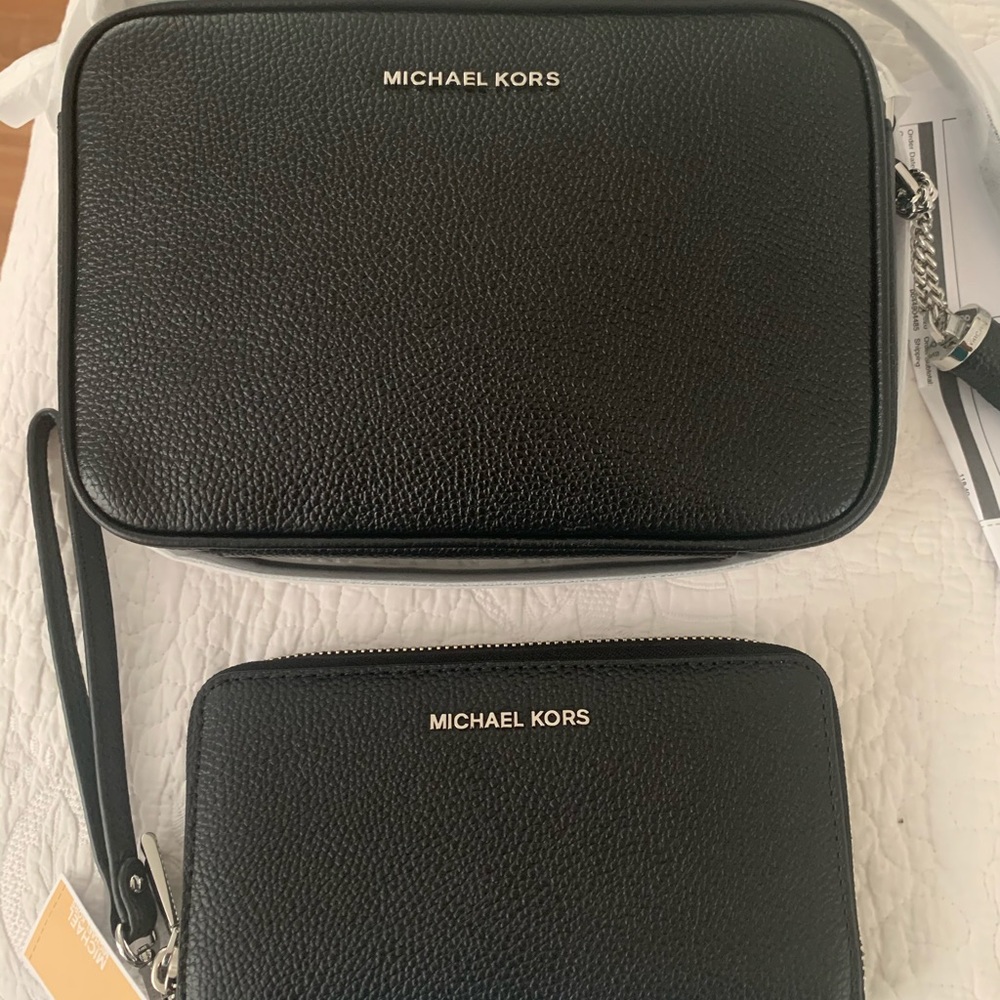 Michael Kors bag/ wallet